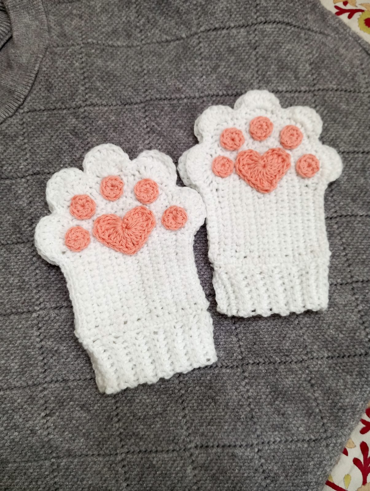 Kitty Paw Fingerless Mittens
